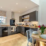 2 Bed In Oc-f31046 Apartman
