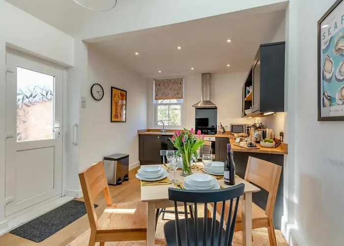 Appartement 2 Bed In Oc-f31046 *