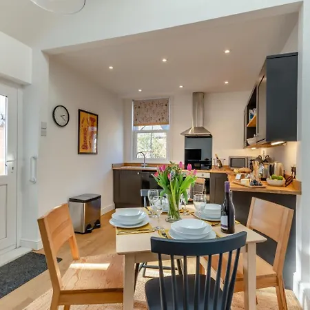 Appartement 2 Bed In Oc-f31046 *