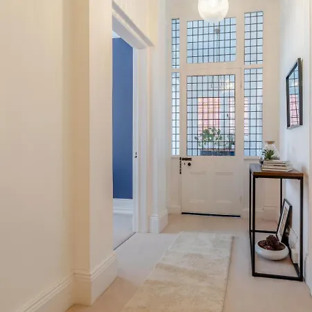 Appartement 2 Bed In Oc-f31046 *